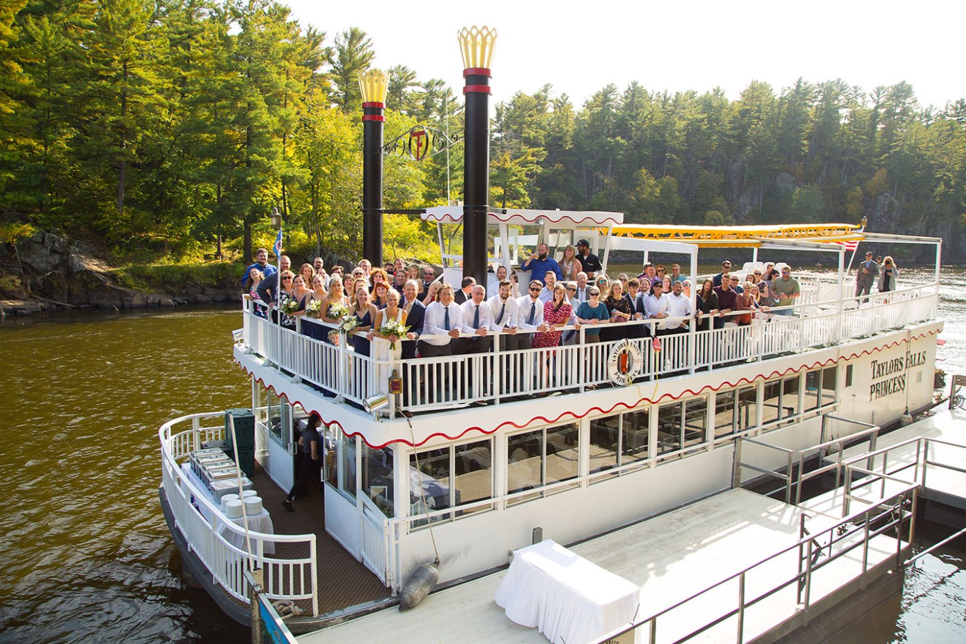 Weddings - Taylors Falls, MN | Taylors Falls Scenic Boat Tours, image size:1400x933